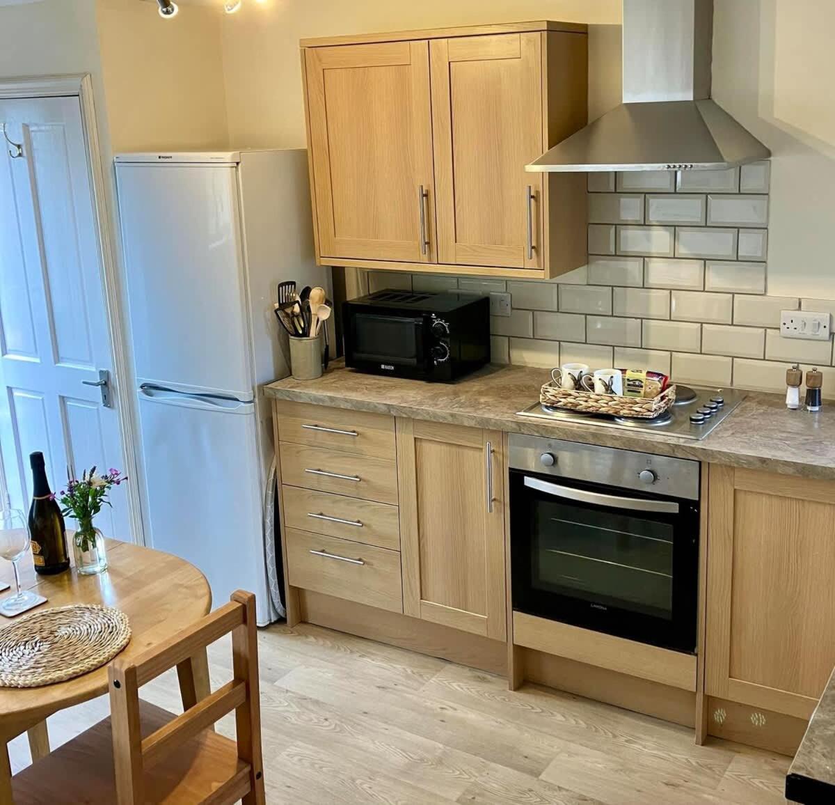 Farmhouse Apartment Saint Ishmaels  Экстерьер фото